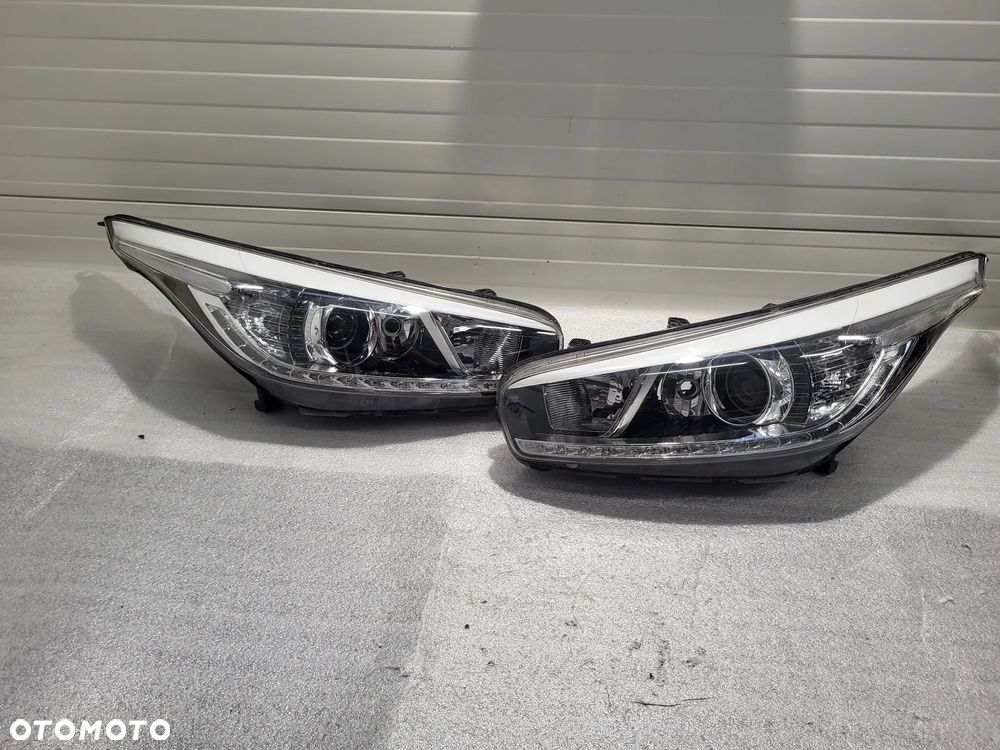 KIA Ceed II SOCZEWKA Z LED KOMPLET LAMP PRZEDNICH 92102-A2220 - 1