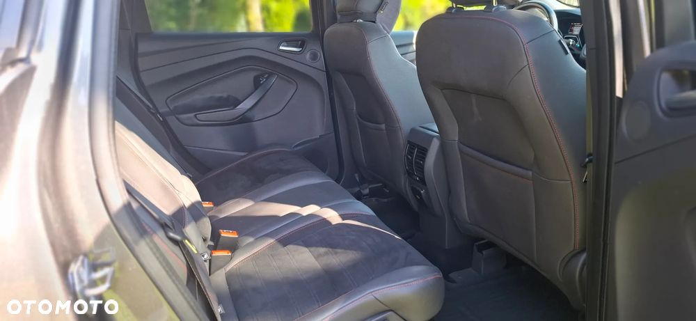 Ford Kuga 2.0 TDCi AWD ST-Line - 31
