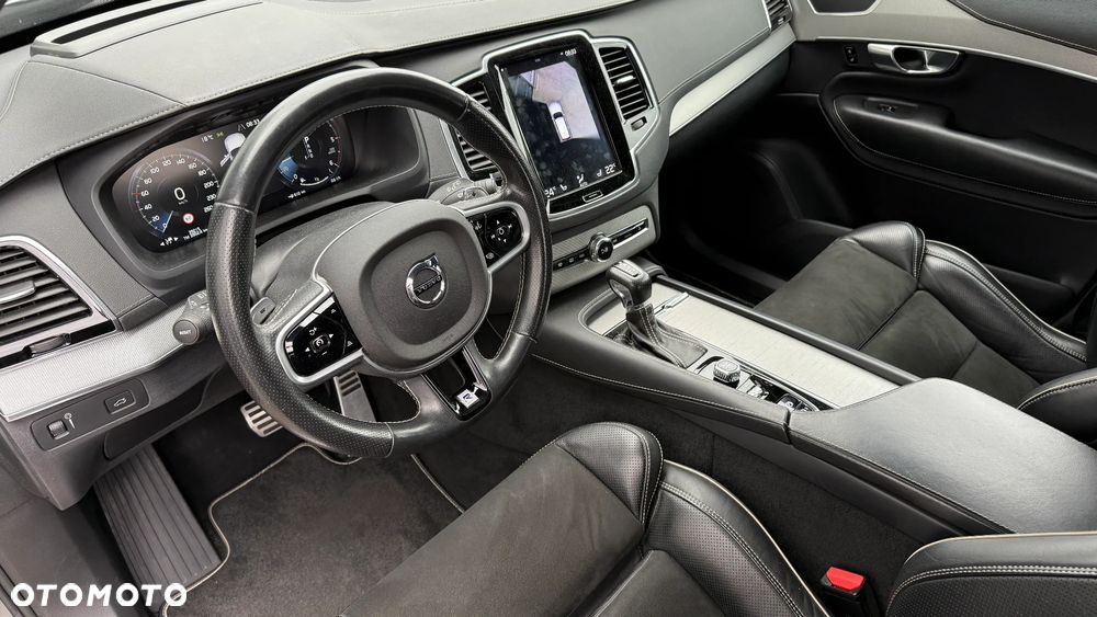 Volvo XC 90 - 9