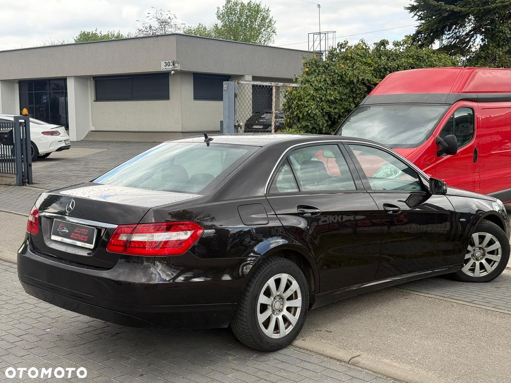 Mercedes-Benz Klasa E 200 BlueTEC 7G-TRONIC Avantgarde - 4