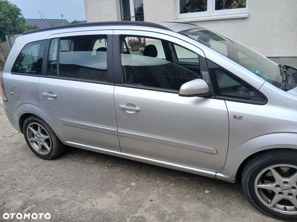 Opel Zafira - 3