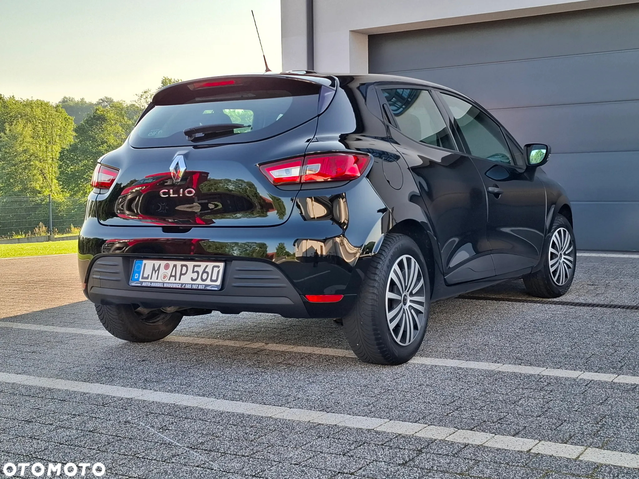 Renault Clio 0.9 TCe Limited - 11