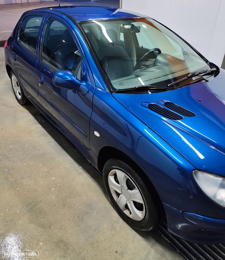 Peugeot 206 1.1 XR - 2