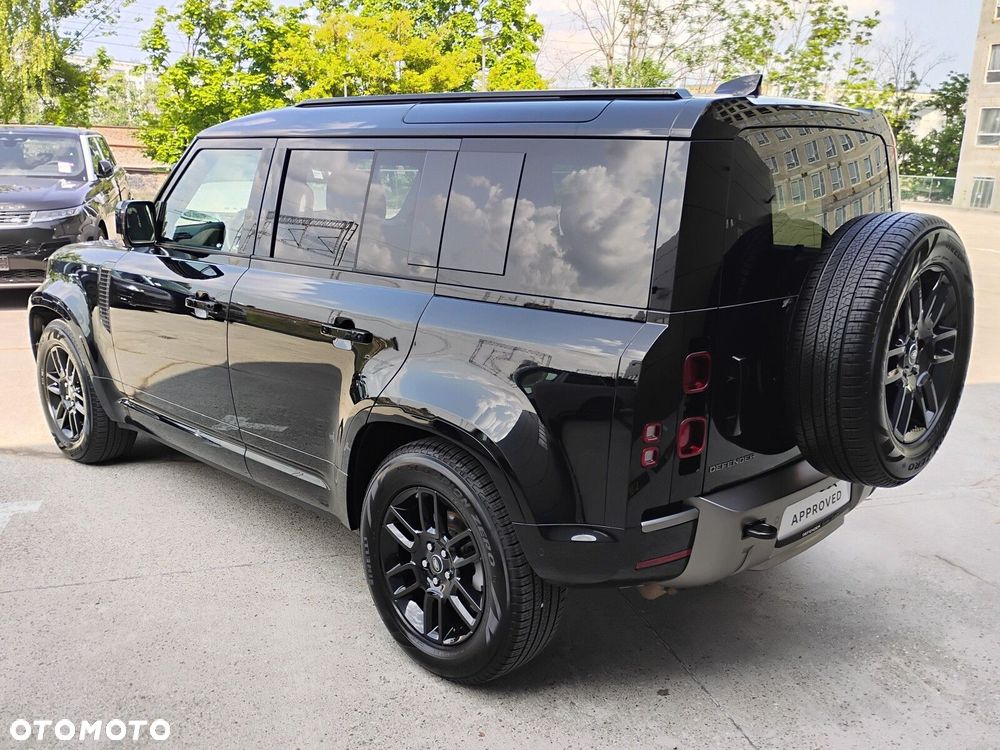 Land Rover Defender - 8