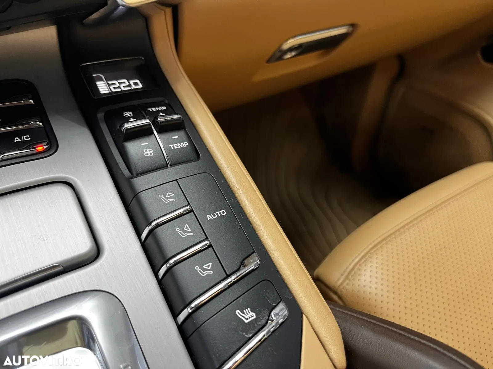 Porsche Cayenne 3.0 L - 13