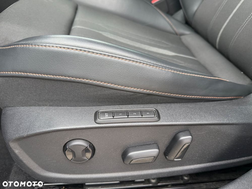 Cupra Formentor 1.4 e-Hybrid DSG Tribe Edition - 12