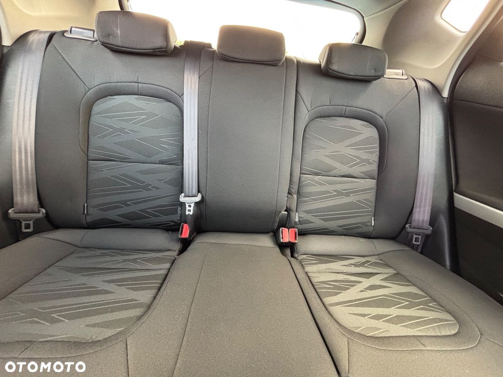 Kia Ceed 1.4 CVVT Attract - 29