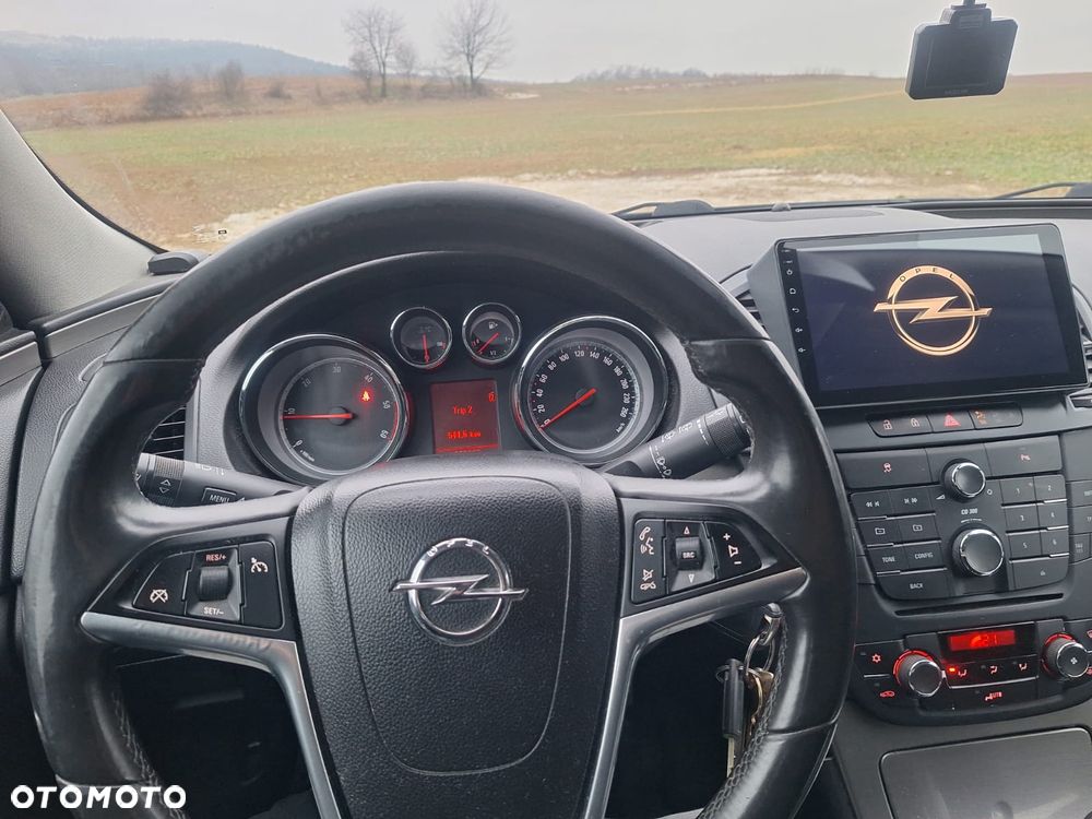 Opel Insignia 2.0 CDTI - 9