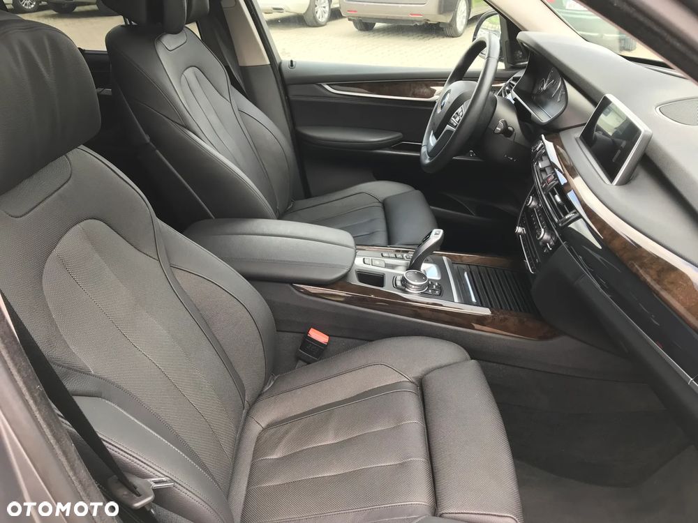 BMW X5 xDrive35i - 14