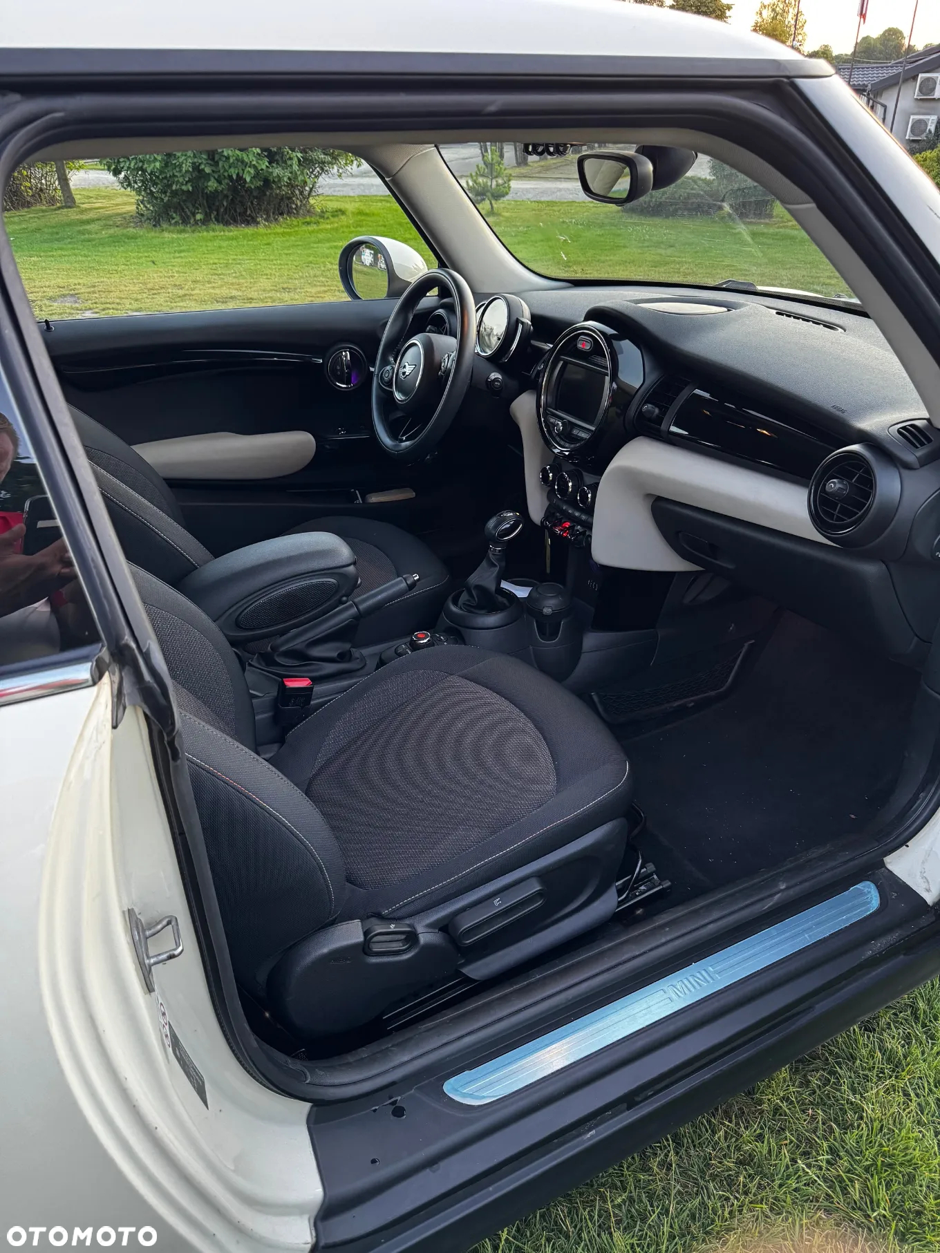 MINI ONE Standard - 8