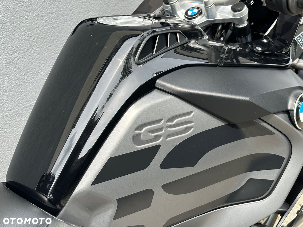 BMW R - 16