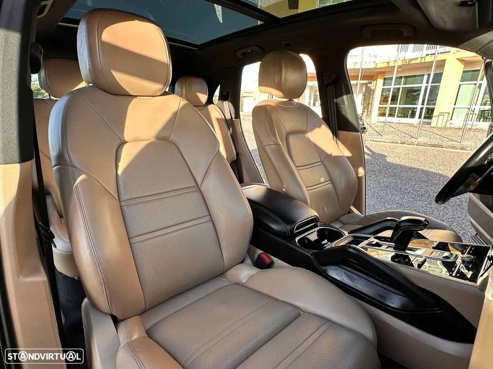 Porsche Cayenne S Tiptronic S - 34