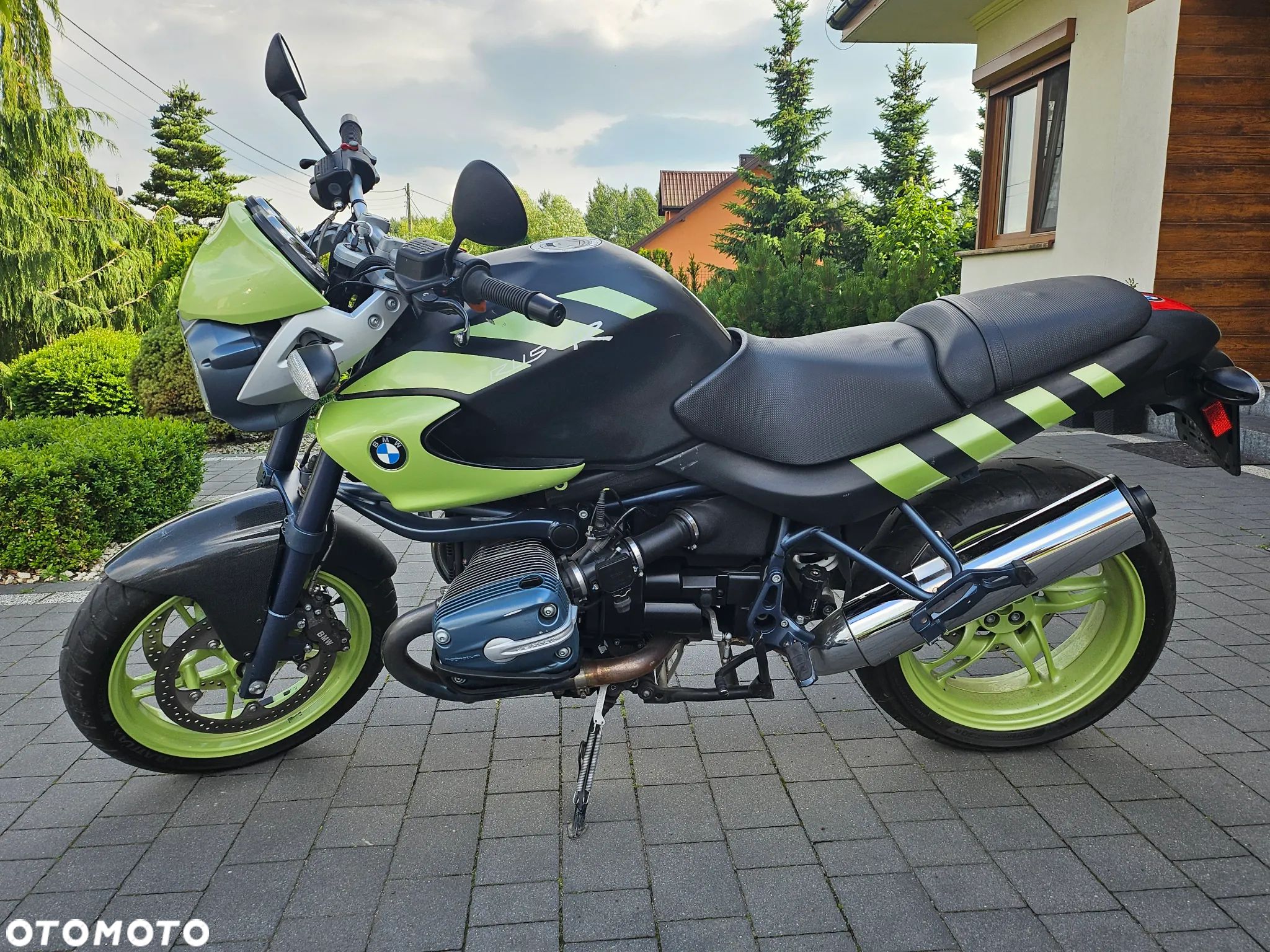 BMW R - 1