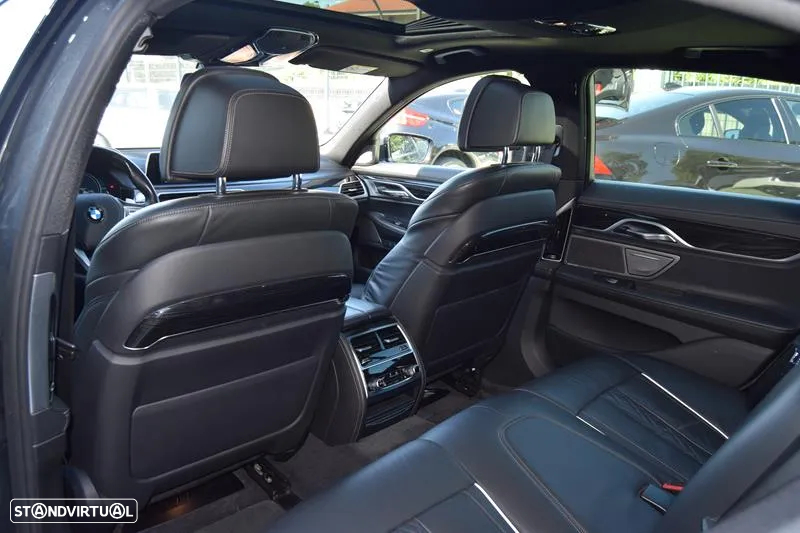 BMW 730 d Pack M - 37
