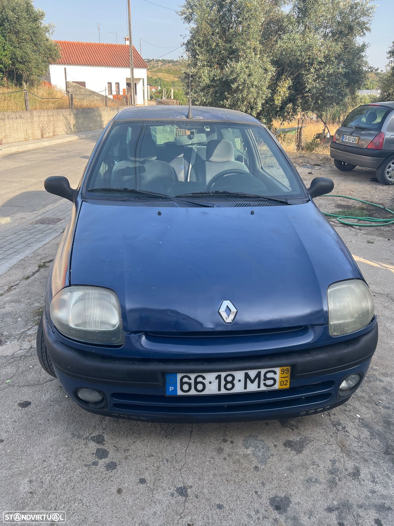 Renault Clio 1.2 RT - 1