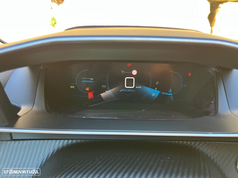 Peugeot 208 - 16