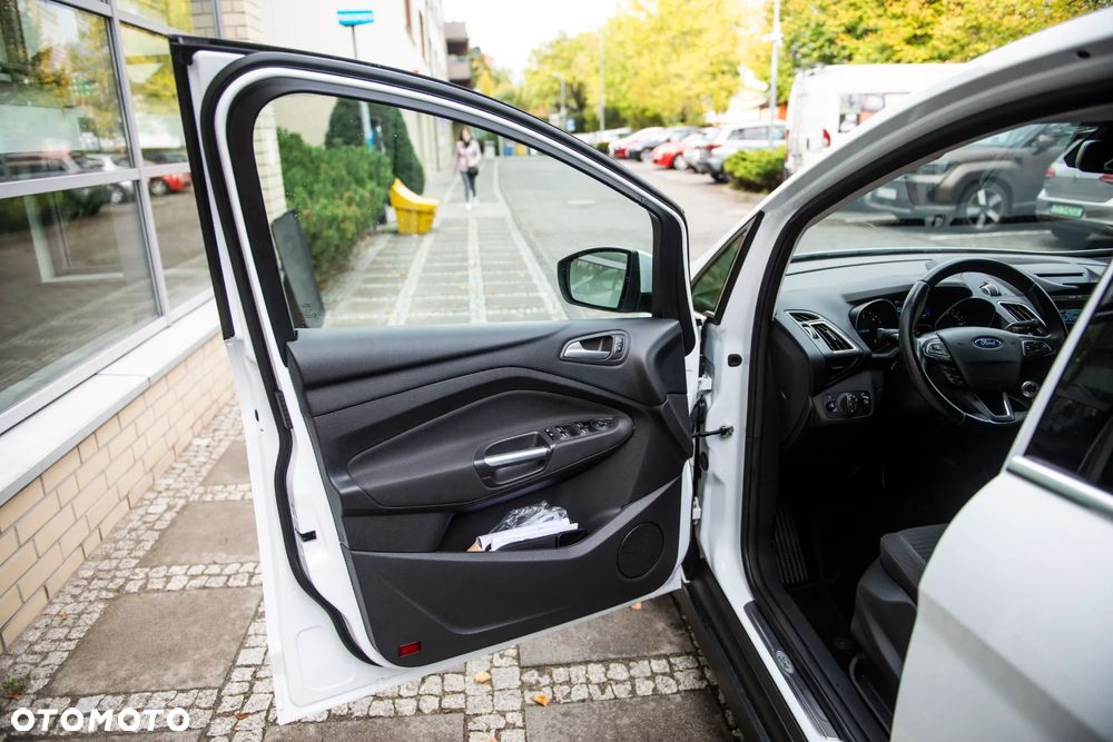 Ford C-MAX 2.0 TDCi Start-Stop-System Titanium - 14
