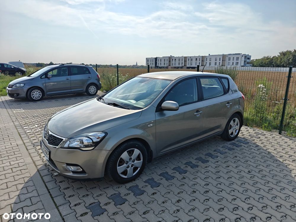 Kia Ceed - 2