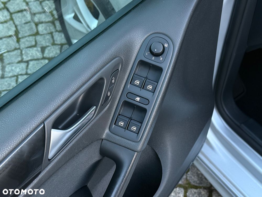 Volkswagen Golf 1.4 TSI DSG Highline - 22