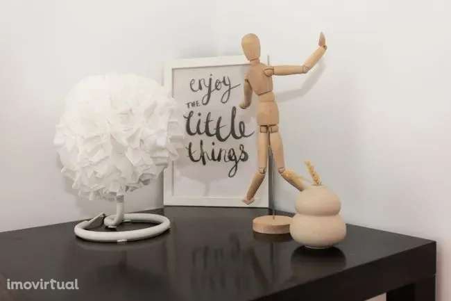 APARTAMENTO | 2 Quartos | 1 Casa de Banho | Renovado | Arrecadação | � - Grande imagem: 3/60