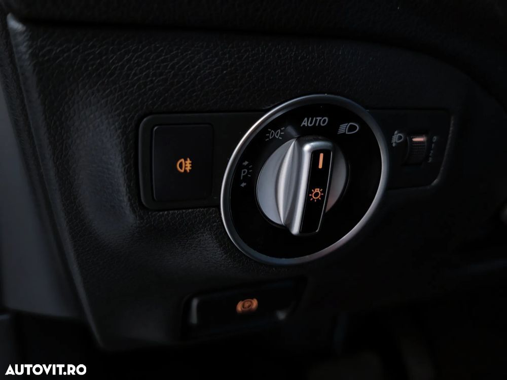 Mercedes-Benz CLA 180 d 7G-DCT - 23