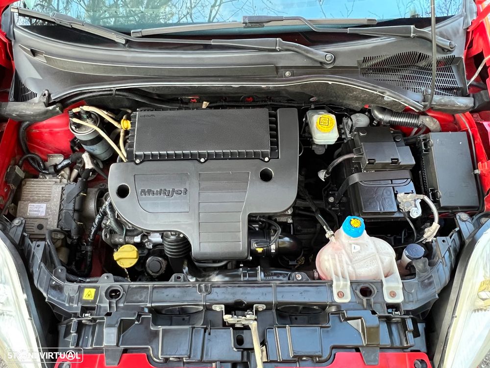 Fiat Grande Punto 1.3 M-Jet Redbull Blue Elements - 11