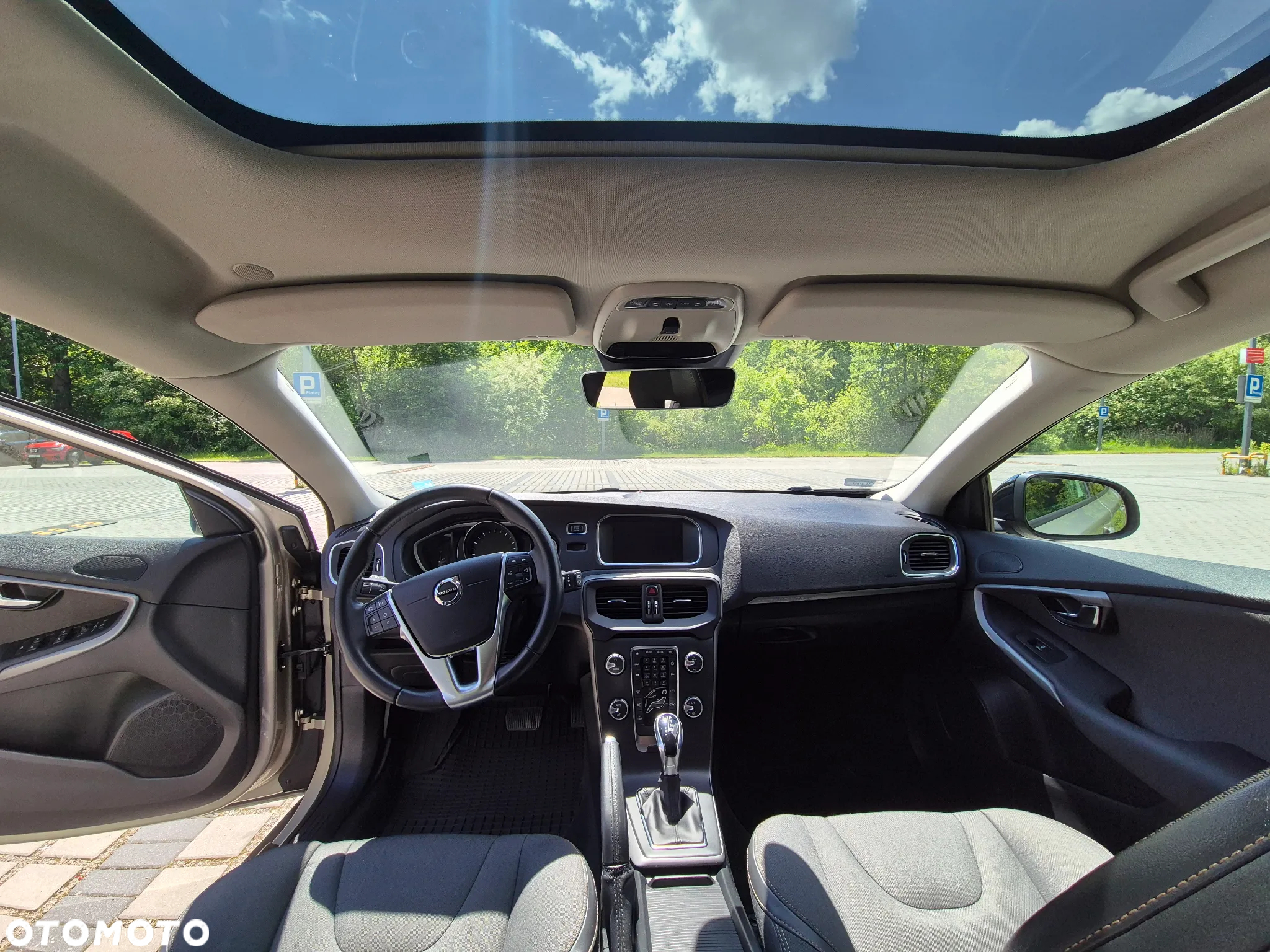 Volvo V40 Cross Country T4 Drive-E Momentum - 4