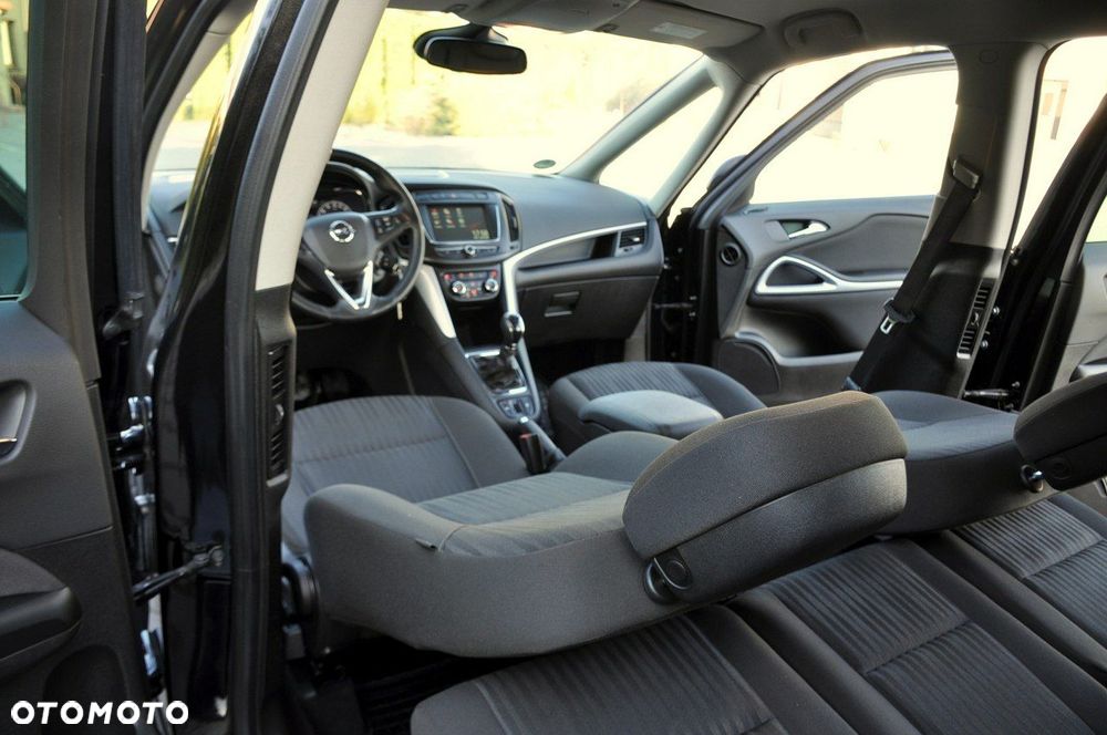 Opel Zafira - 27