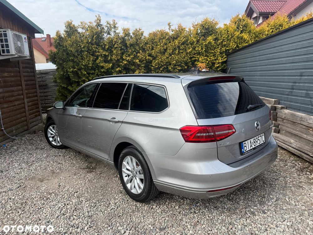 Volkswagen Passat 2.0 TDI (BlueMotion Technology) DSG Highline - 11