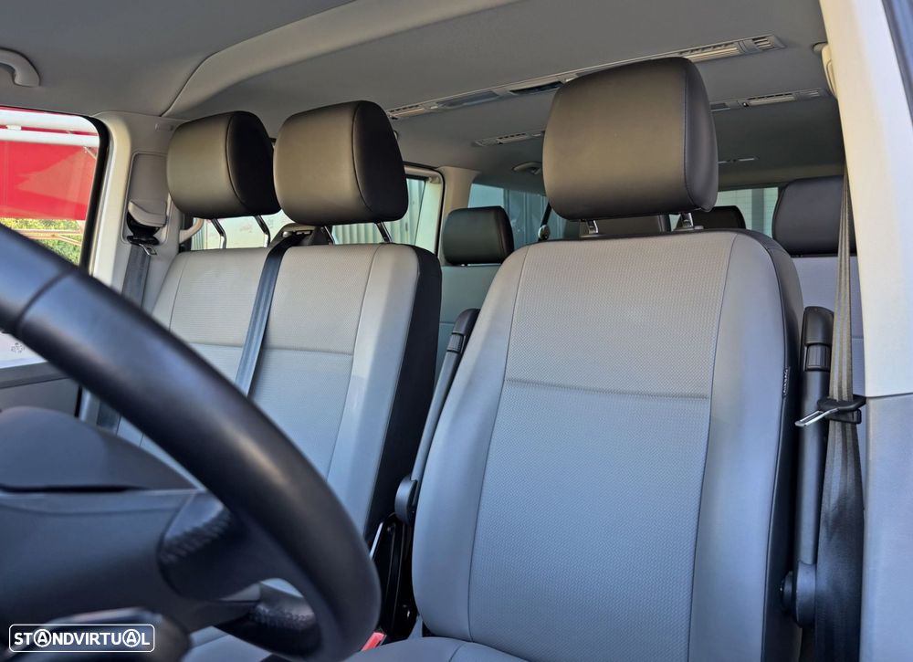 VW Caravelle - 17