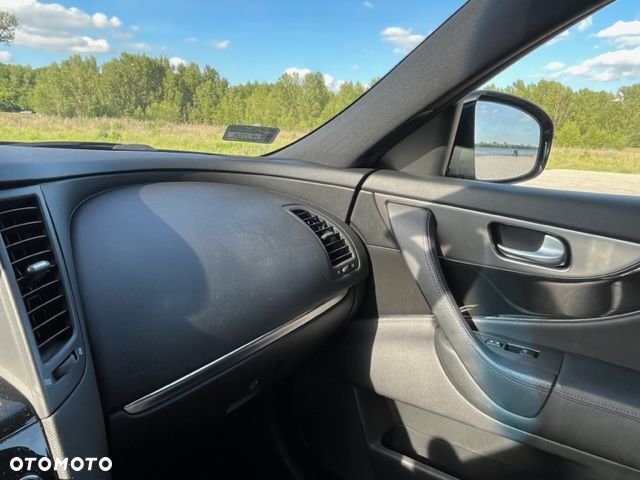 Infiniti QX70 3.0d S Premium - 16