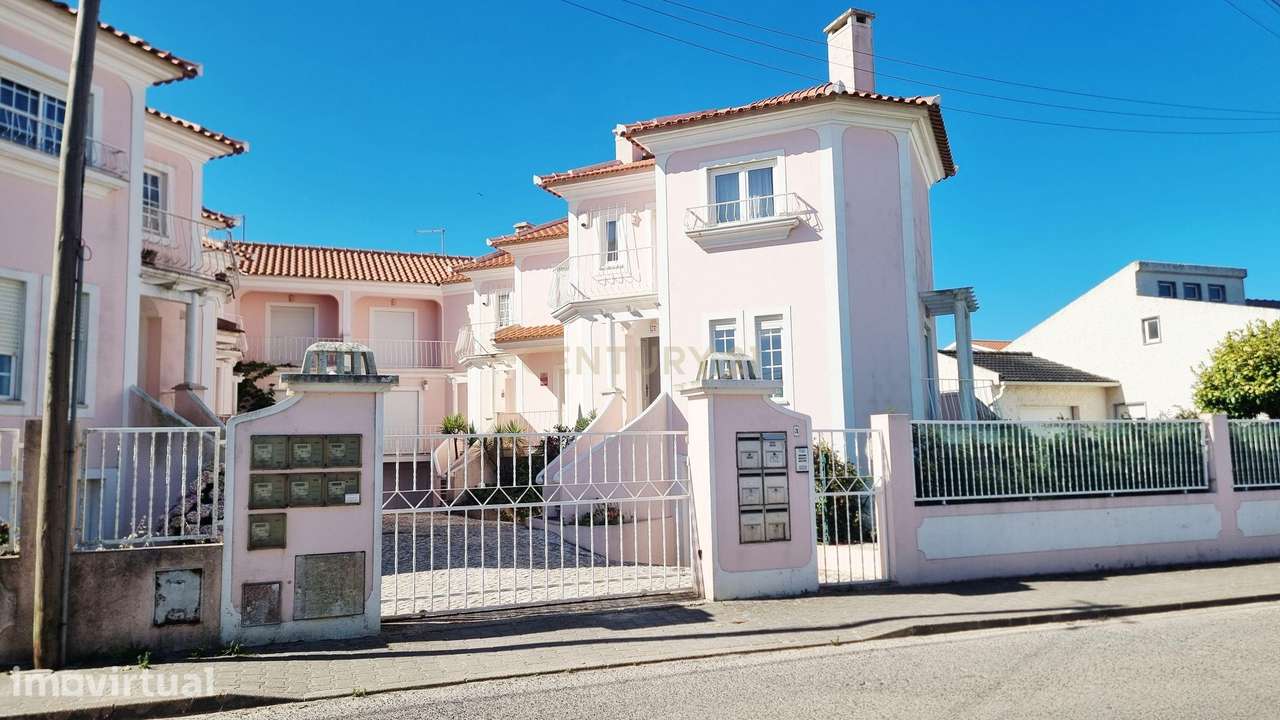 Moradia T2+1 em São Bernardino, Peniche - Grande imagem: 2/27