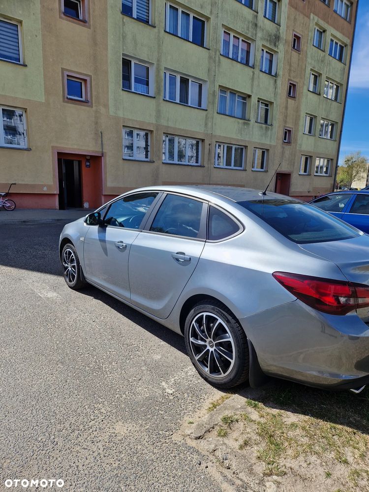 Opel Astra 1.4 Turbo - 6