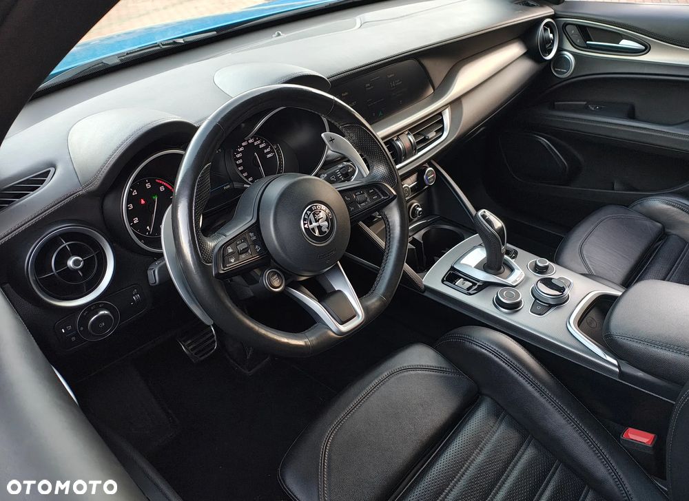 Alfa Romeo Stelvio 2.0 Turbo Veloce Q4 - 25
