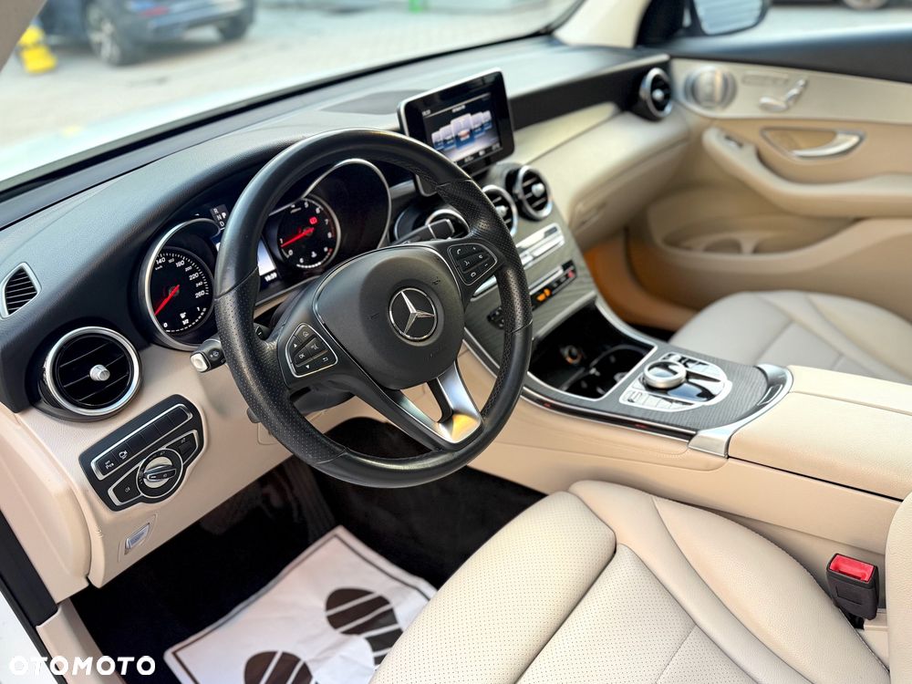 Mercedes-Benz GLC - 14