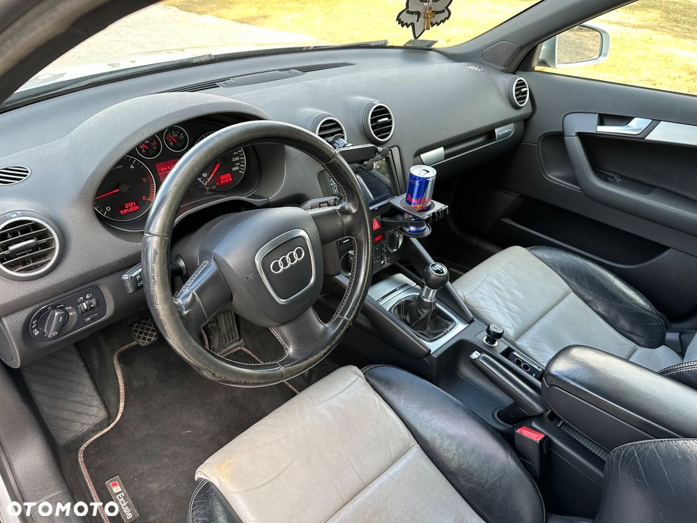 Audi A3 Sportback 2.0 TDI DPF Quattro Ambiente - 12