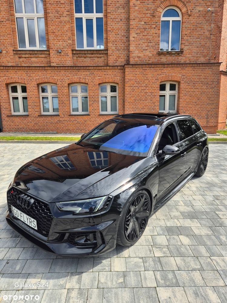 Audi RS4 Avant - 21