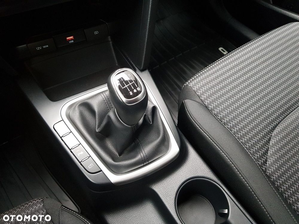 Kia Ceed 1.5 T-GDI M - 24