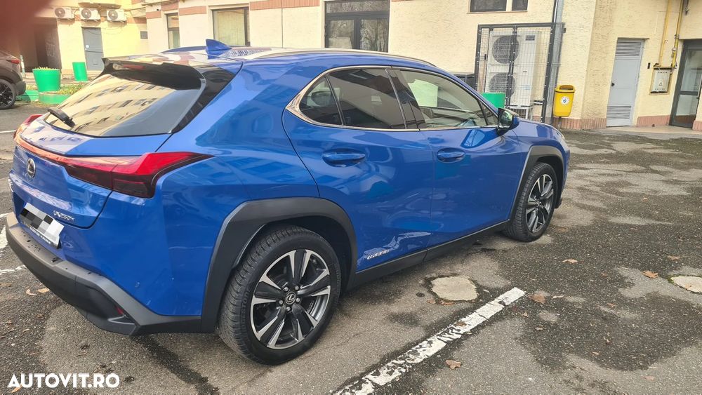 Lexus UX 250h (E-FOUR) Executive Line - 8