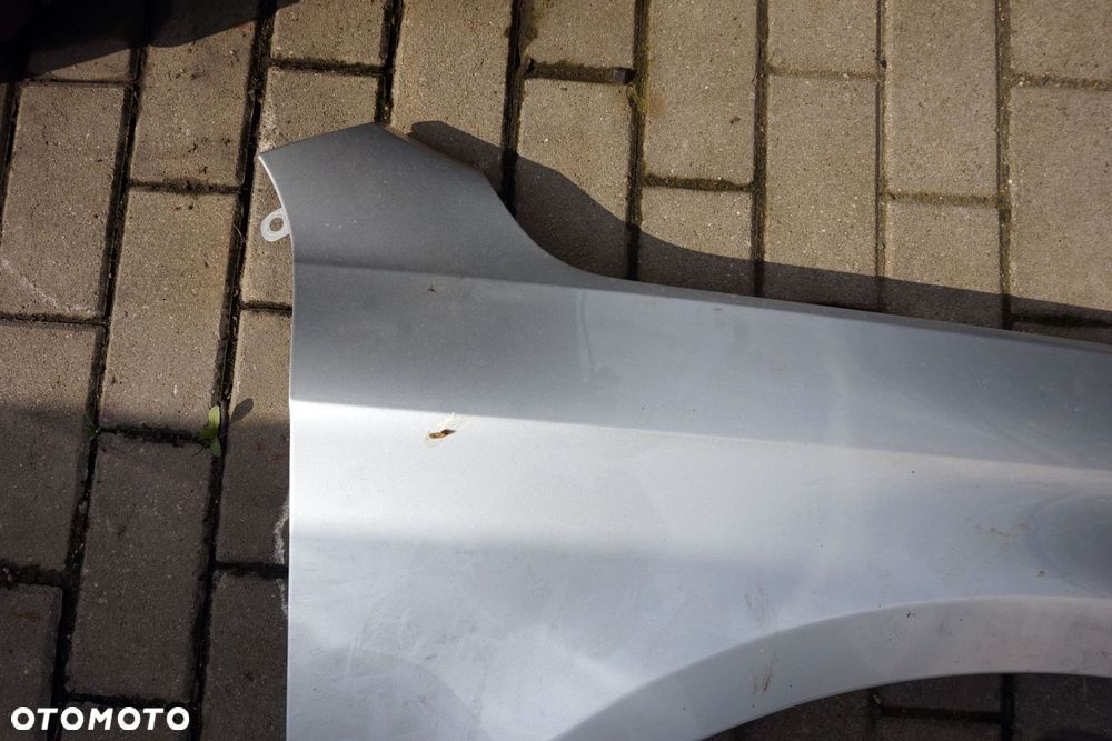 BŁOTNIK PRZEDNI PRAWY PASSAT B7 LA7W  SREBRNY VOLKSWAGEN 2010-2014 - 4