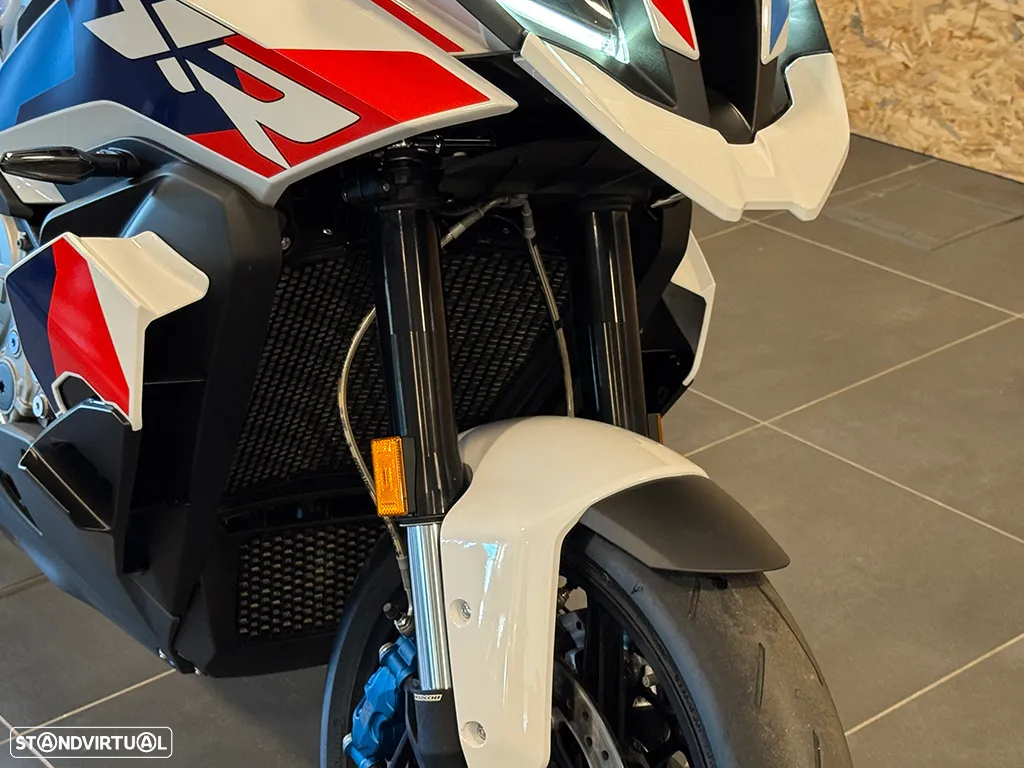 BMW M 1000 XR - 8