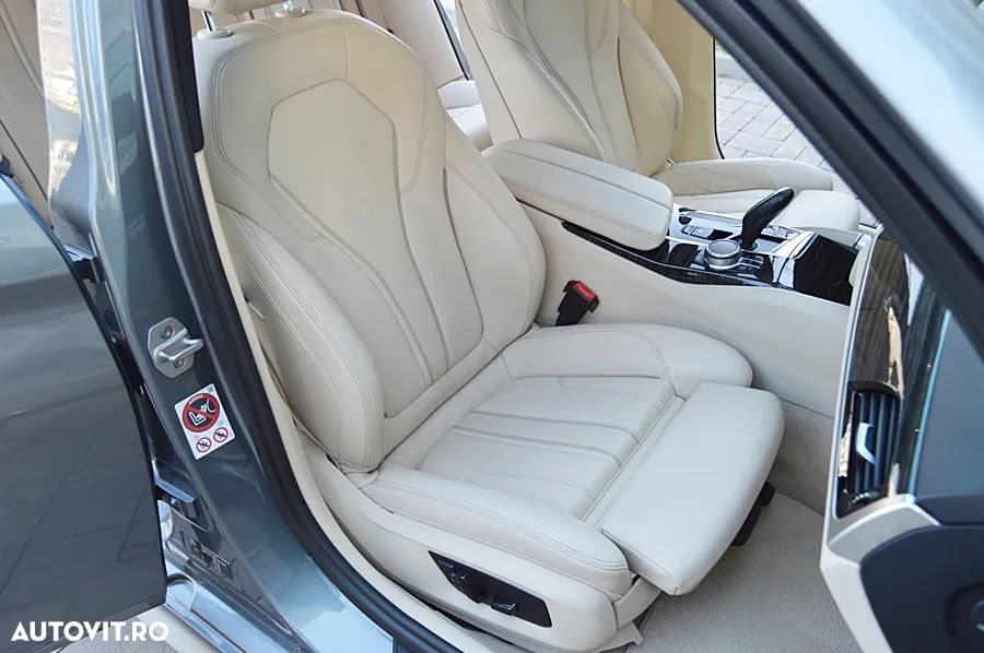 BMW Seria 5 530d xDrive Aut. Sport Line - 25