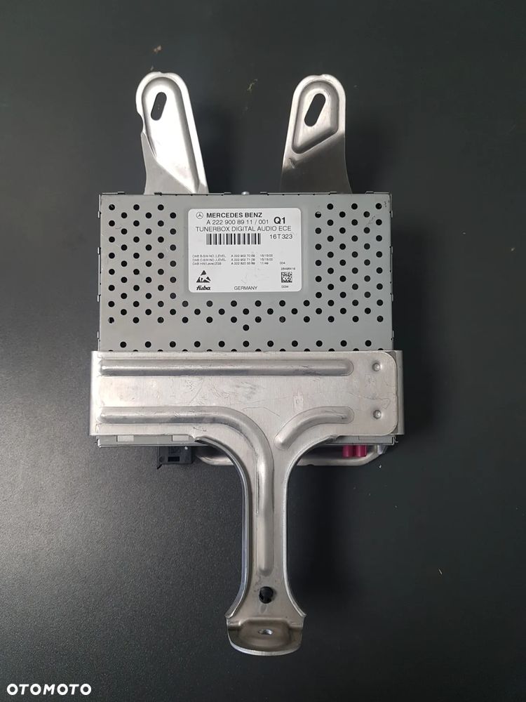 MERCEDES W205 WZMACNIACZ TUNER A2229008911 - 1