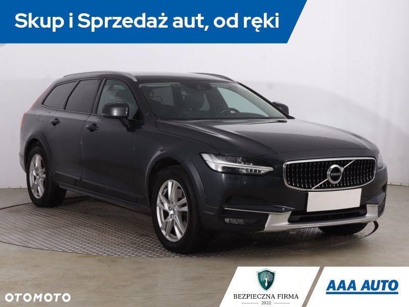 Volvo V90 Cross Country - 3