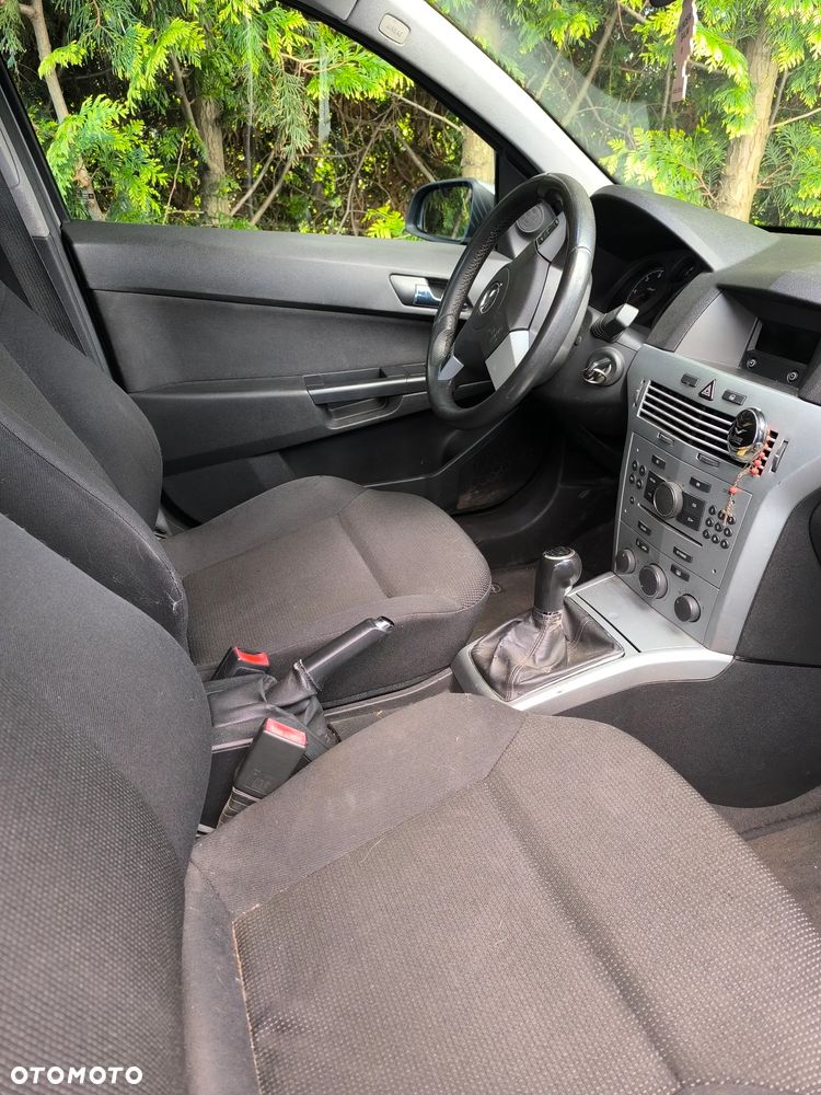 Opel Astra 1.7 CDTI - 22