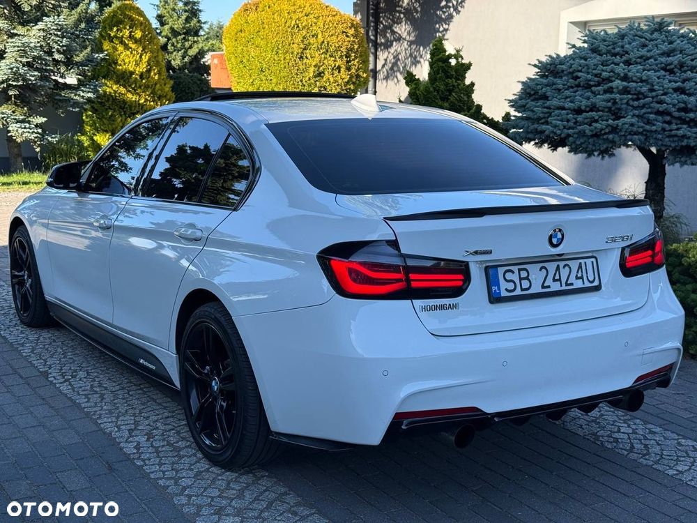BMW Seria 3 328i - 12