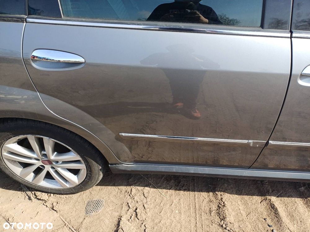 DRZWI KOMPLETNE PRAWY TYŁ FIAT CROMA II VR617 - 2