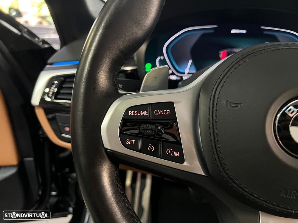 BMW 530 e Pack Desportivo M - 52