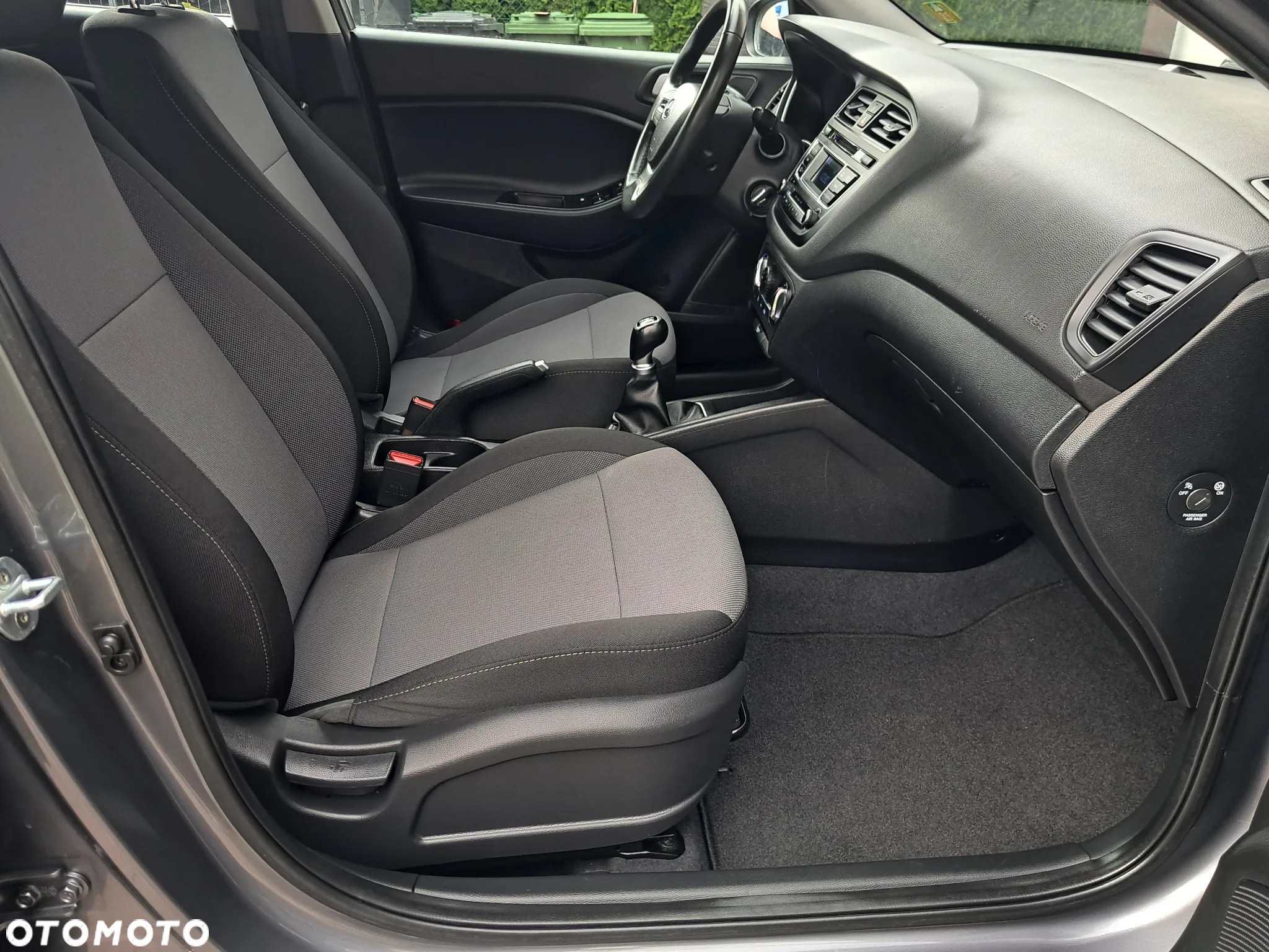 Hyundai i20 blue 1.2 Style - 36
