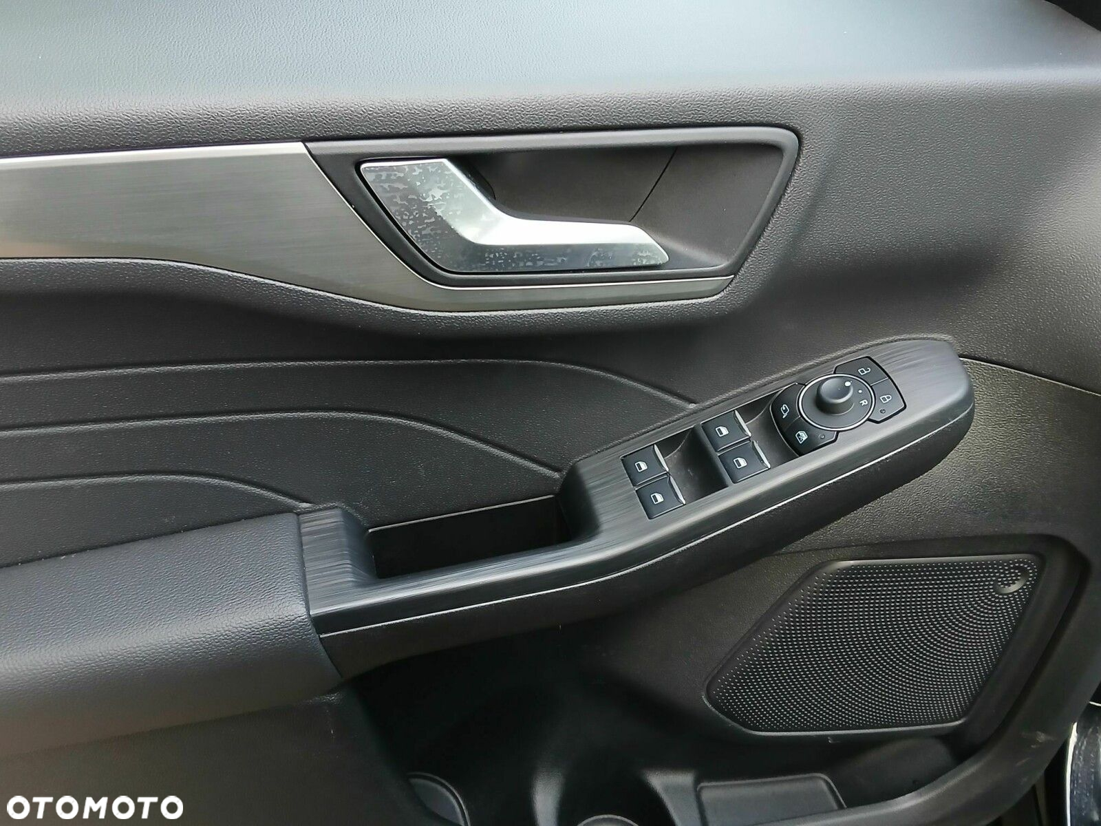 Ford Kuga 1.5 EcoBoost FWD Titanium - 30